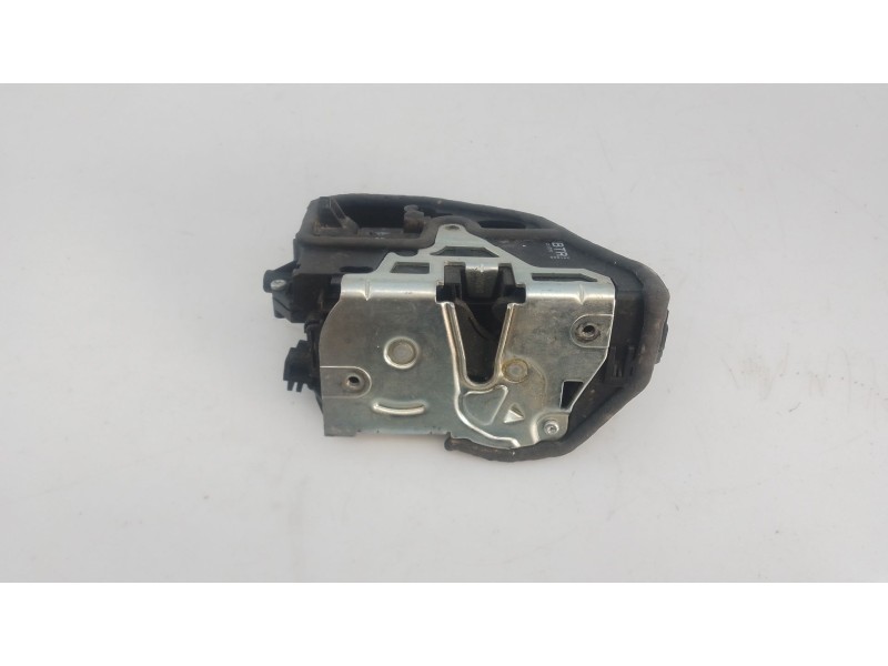 Recambio de cerradura puerta delantera derecha para bmw serie 3 berlina (e90) 318d referencia OEM IAM   