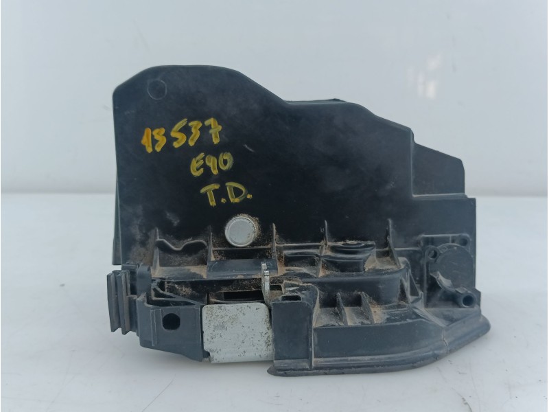 Recambio de cerradura puerta trasera derecha para bmw 3 (e90) 320 d referencia OEM IAM 7202147  E1-A3-51-2