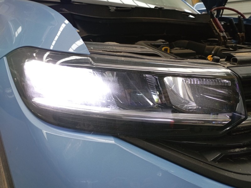 Recambio de faro derecho xenon para volkswagen t-cross (c11, d31) 1.0 tsi referencia OEM IAM   