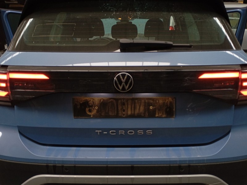 Recambio de piloto trasero central para volkswagen t-cross (c11, d31) 1.0 tsi referencia OEM IAM   