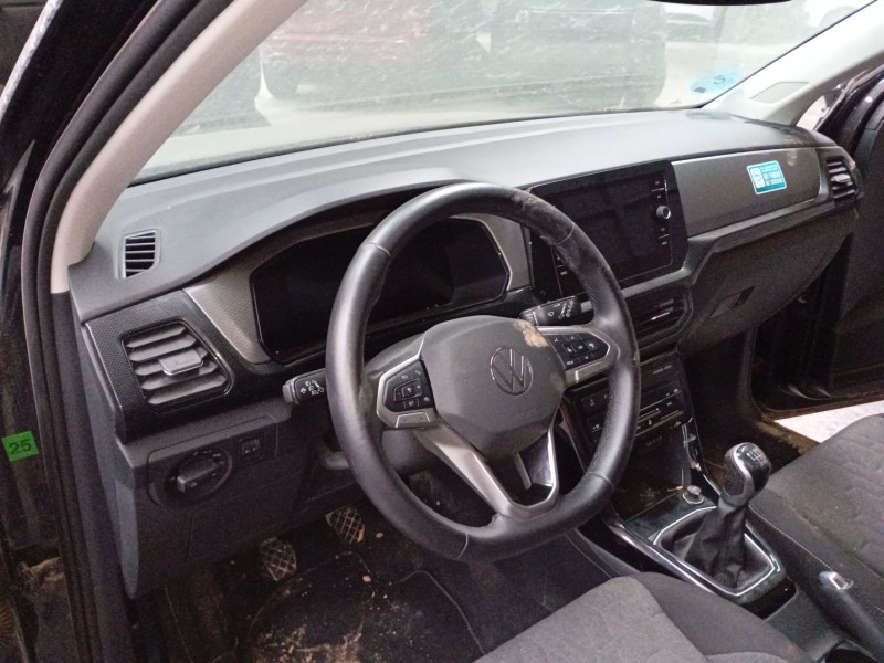 volkswagen t-cross (c11, d31) del año 2024