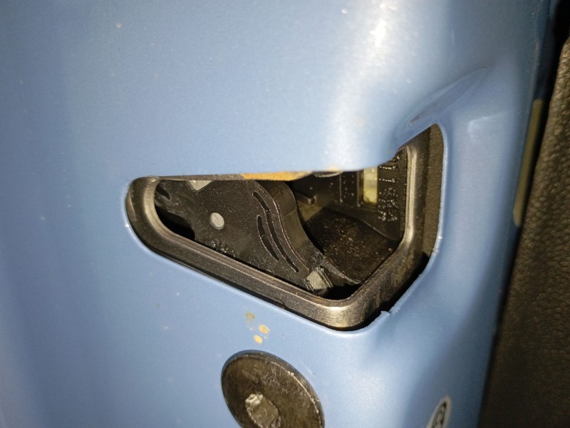 Recambio de cerradura puerta trasera izquierda para volkswagen t-cross (c11, d31) 1.0 tsi referencia OEM IAM   