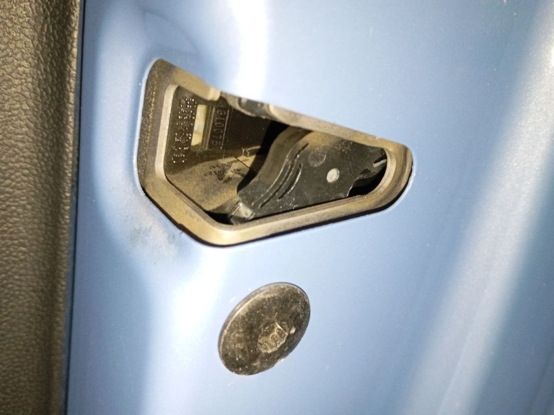 Recambio de cerradura puerta delantera derecha para volkswagen t-cross (c11, d31) 1.0 tsi referencia OEM IAM   