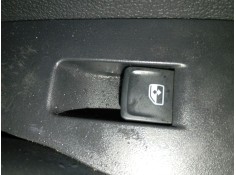 MANDO ELEVALUNAS TRASERO DERECHO 