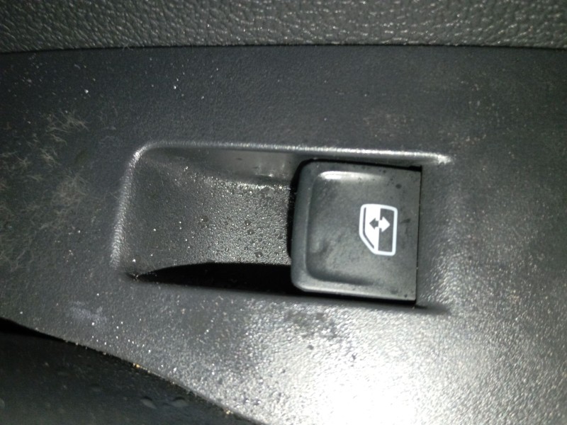 Recambio de mando elevalunas trasero derecho para volkswagen t-cross (c11, d31) 1.0 tsi referencia OEM IAM   