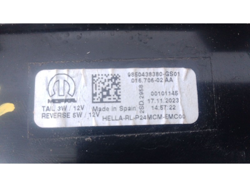 Recambio de piloto trasero derecho porton para peugeot 2008 ii (ud_, us_, uy_, uj_, ur_, uc_) 1.2 puretech 130 referencia OEM IA