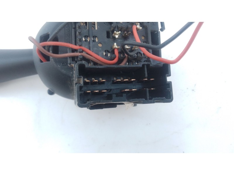 Recambio de mando intermitentes para dacia sandero stepway referencia OEM IAM   