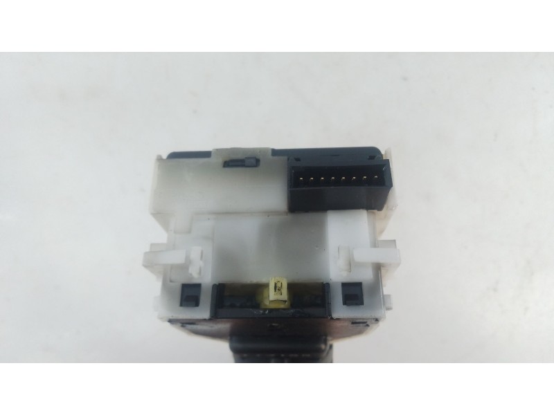 Recambio de mando intermitentes para nissan qashqai i (j10, nj10) 2.0 dci a las 4 ruedas referencia OEM IAM   