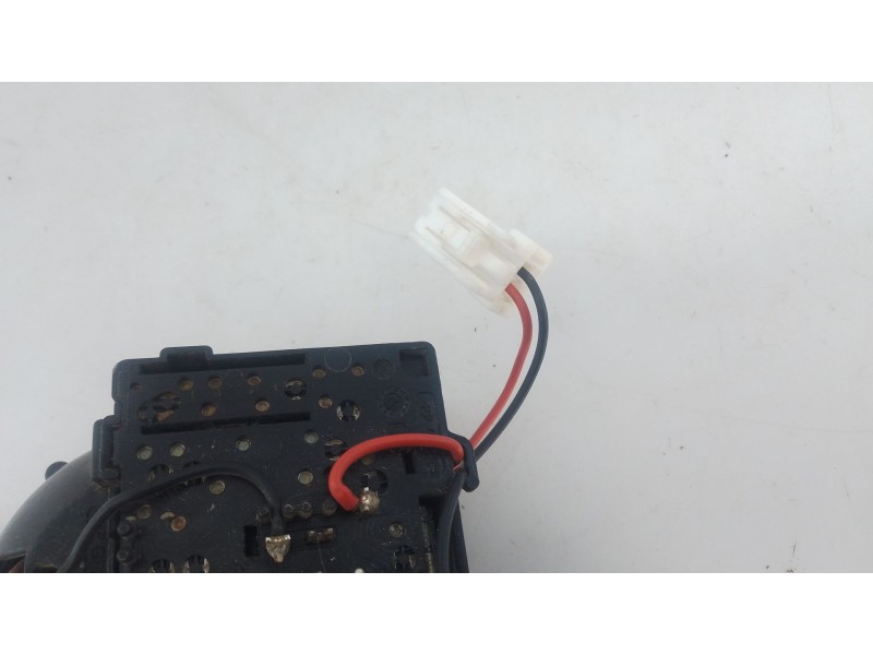 Recambio de mando intermitentes para dacia sandero stepway ambiance referencia OEM IAM   