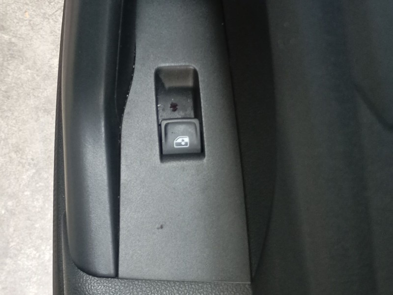 Recambio de mando elevalunas trasero derecho para volkswagen t-cross (c11, d31) 1.0 tsi referencia OEM IAM   