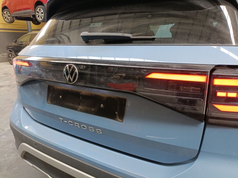 Recambio de piloto trasero central para volkswagen t-cross (c11, d31) 1.0 tsi referencia OEM IAM   