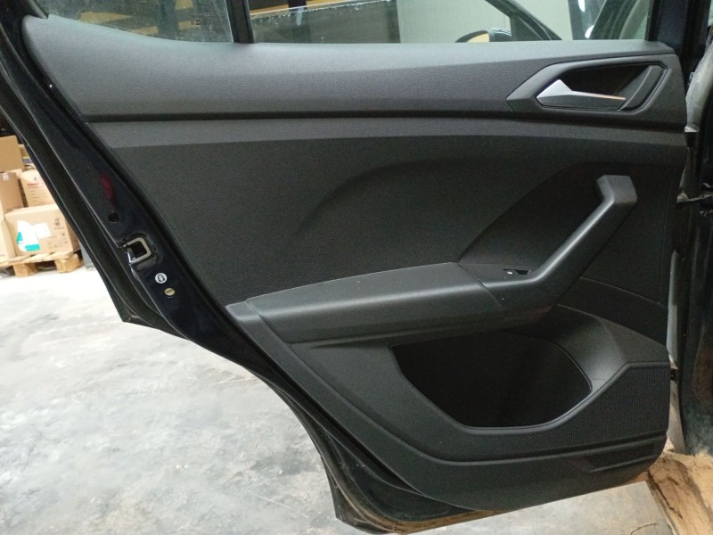 Recambio de guarnecido puerta trasera izquierda para volkswagen t-cross (c11, d31) 1.0 tsi referencia OEM IAM   