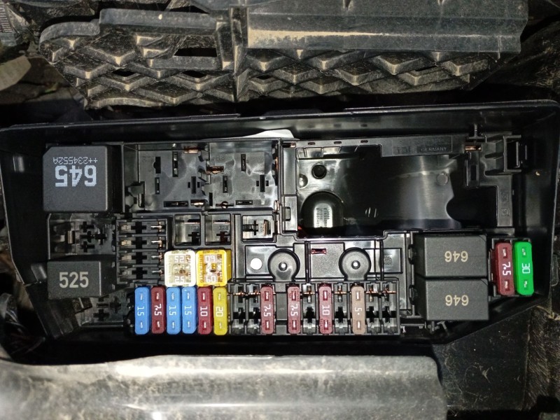Recambio de caja reles / fusibles para volkswagen t-cross (c11, d31) 1.0 tsi referencia OEM IAM   