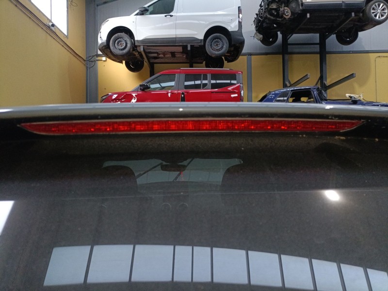 Recambio de luz central de freno para audi q2 (gab, gag) 35 tfsi referencia OEM IAM   