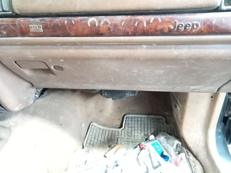 Recambio de guantera para jeep grand cherokee i (zj, zg) 2.5 td laredo referencia OEM IAM   