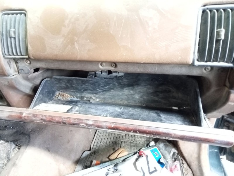 Recambio de guantera para jeep grand cherokee i (zj, zg) 2.5 td laredo referencia OEM IAM   