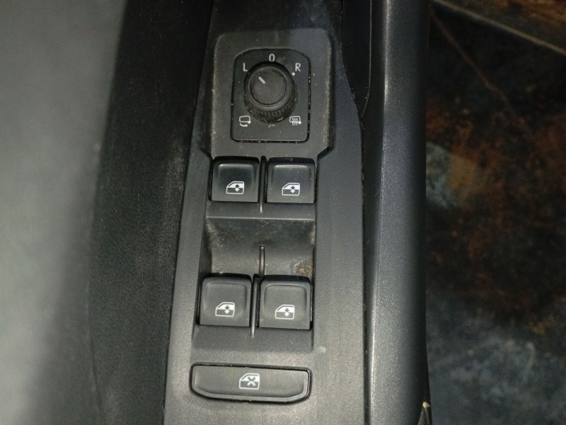 Recambio de mando elevalunas delantero izquierdo para volkswagen t-cross (c11, d31) 1.0 tsi referencia OEM IAM   