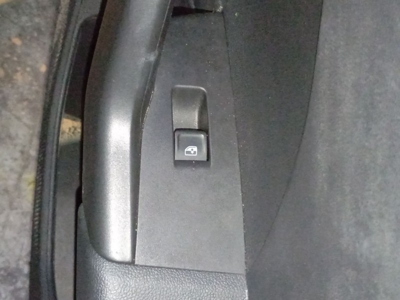 Recambio de mando elevalunas trasero derecho para volkswagen t-cross (c11, d31) 1.0 tsi referencia OEM IAM   