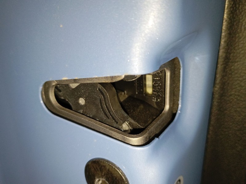 Recambio de cerradura puerta trasera izquierda para volkswagen t-cross (c11, d31) 1.0 tsi referencia OEM IAM   