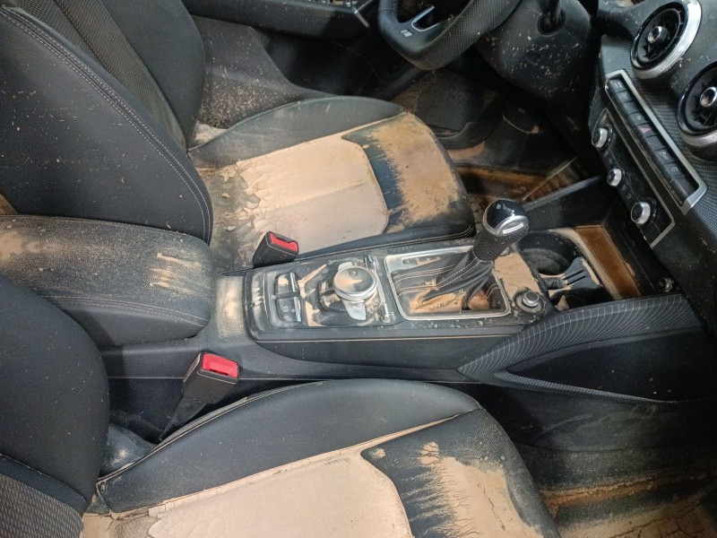 Recambio de consola central para audi q2 (gab, gag) 35 tfsi referencia OEM IAM   