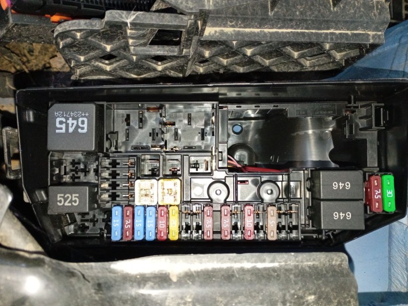 Recambio de caja reles / fusibles para volkswagen t-cross (c11, d31) 1.0 tsi referencia OEM IAM   