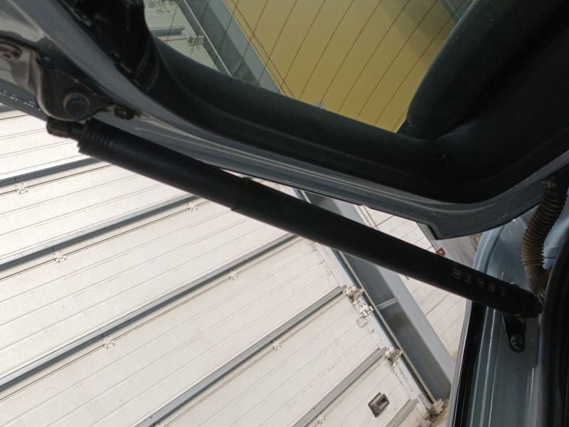 Recambio de amortiguador porton trasero izquierdo para audi q2 (gab, gag) 35 tfsi referencia OEM IAM 81A827851D06S  