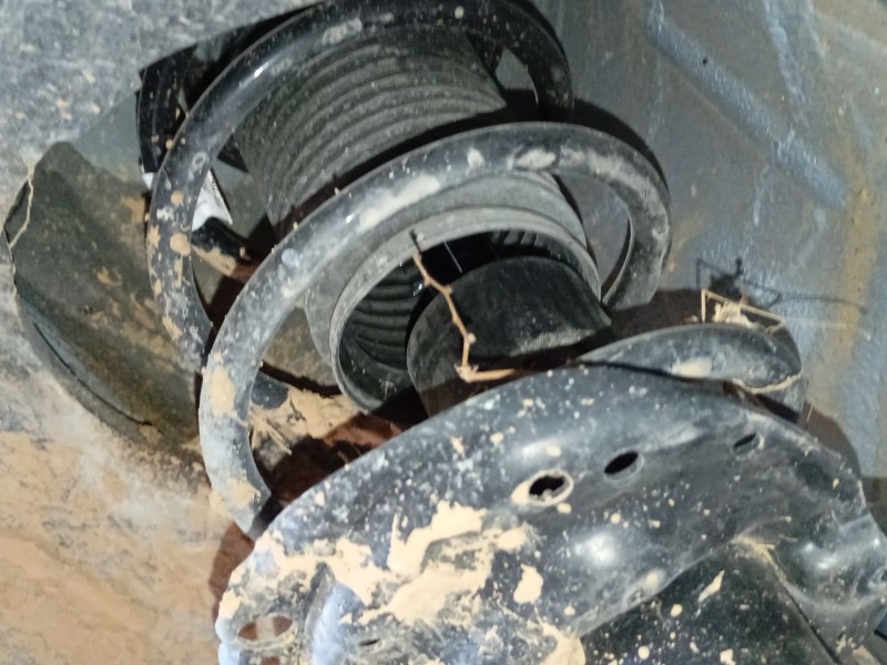 Recambio de amortiguador delantero izquierdo para volkswagen t-cross (c11, d31) 1.0 tsi referencia OEM IAM   