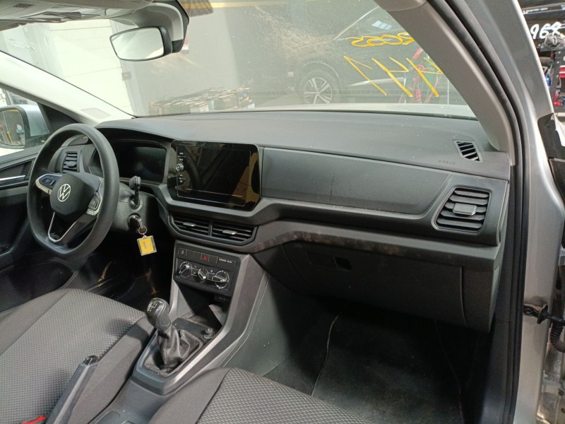 volkswagen t-cross (c11, d31) del año 2024