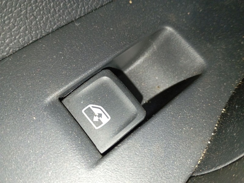 Recambio de mando elevalunas trasero izquierdo para volkswagen t-cross (c11, d31) 1.0 tsi referencia OEM IAM   