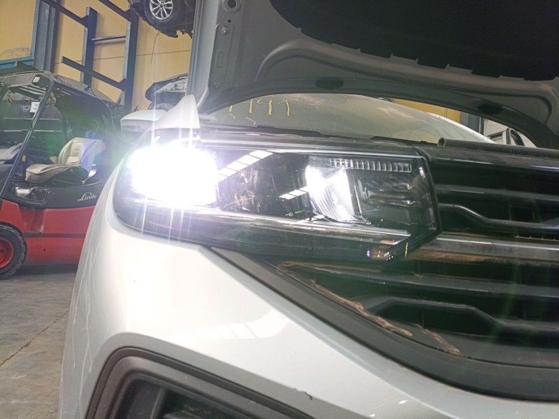 Recambio de faro derecho xenon para volkswagen t-cross (c11, d31) 1.0 tsi referencia OEM IAM   