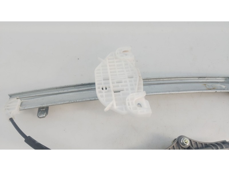 Recambio de elevalunas trasero derecho para kia stonic (yb) 1.0 t-gdi eco-dynamics+ referencia OEM IAM 7322748  