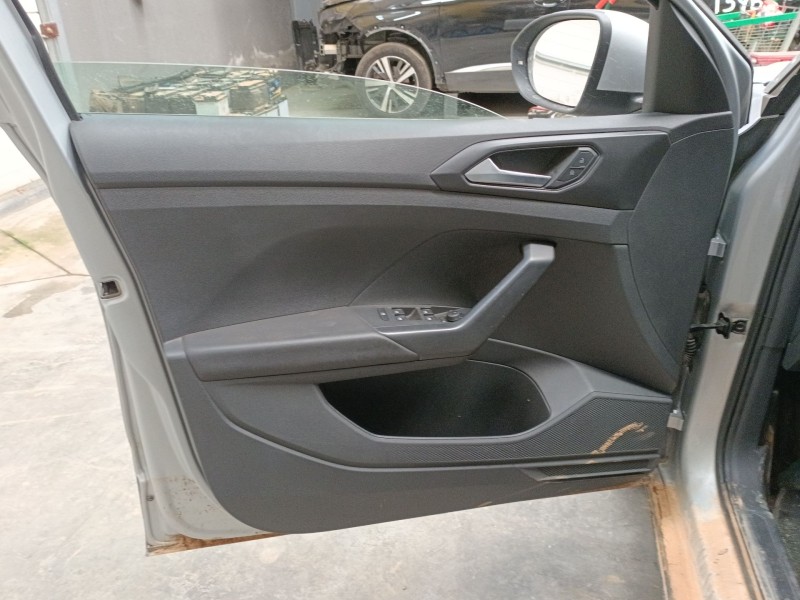 Recambio de guarnecido puerta delantera izquierda para volkswagen t-cross (c11, d31) 1.0 tsi referencia OEM IAM   