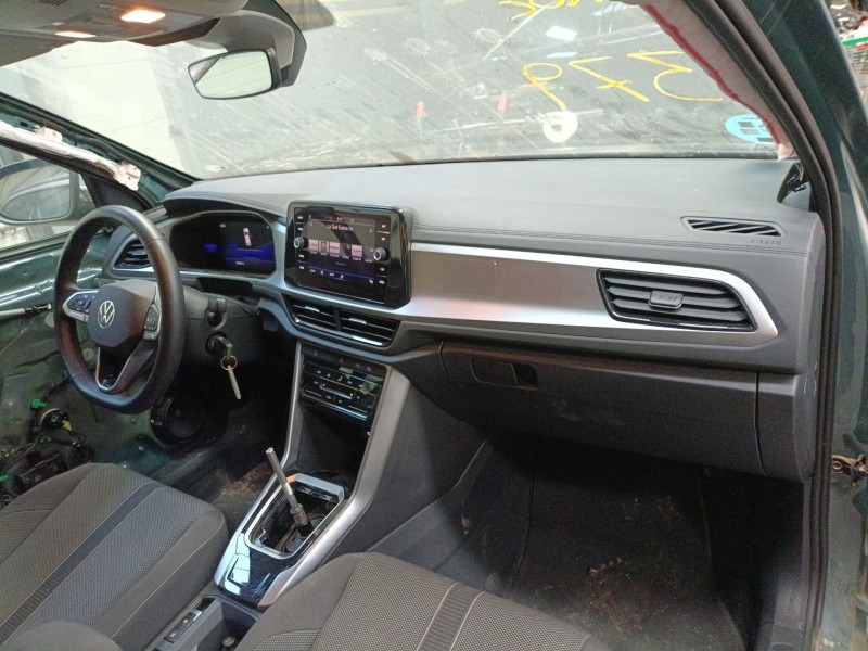 volkswagen t-roc (a11, d11) del año 2024