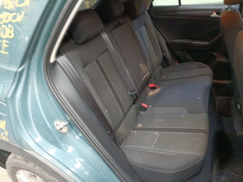 volkswagen t-roc (a11, d11) del año 2024