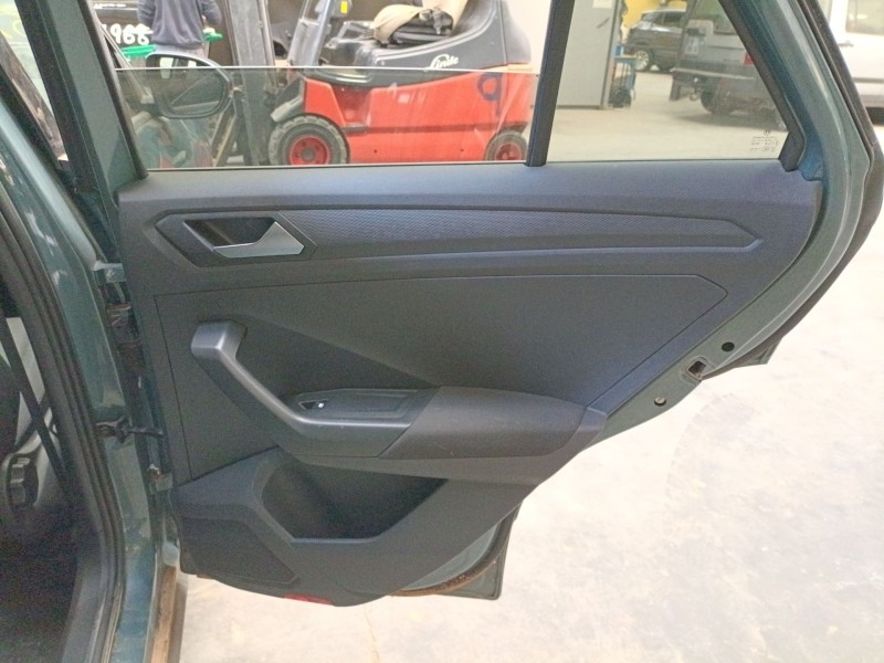 Recambio de guarnecido puerta trasera derecha para volkswagen t-roc (a11, d11) 1.5 tsi referencia OEM IAM   