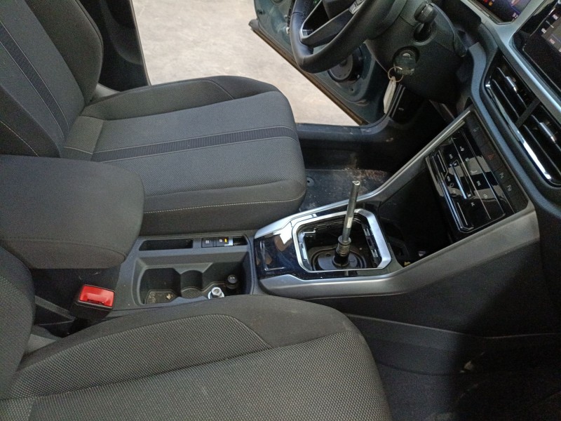 Recambio de consola central para volkswagen t-roc (a11, d11) 1.5 tsi referencia OEM IAM   