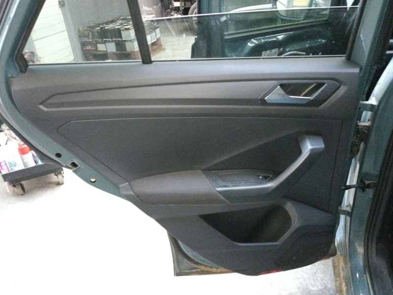 Recambio de guarnecido puerta trasera izquierda para volkswagen t-roc (a11, d11) 1.5 tsi referencia OEM IAM   