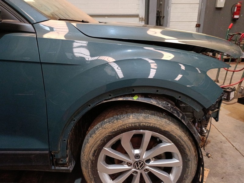 Recambio de aleta delantera derecha para volkswagen t-roc (a11, d11) 1.5 tsi referencia OEM IAM   