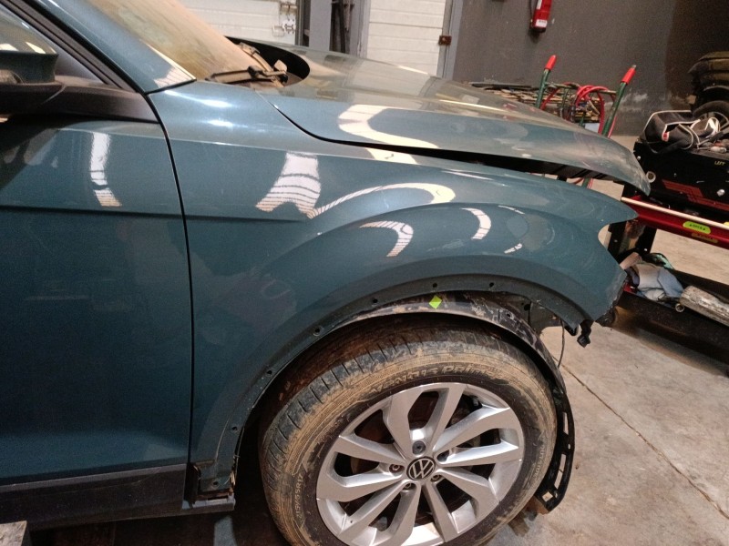 Recambio de aleta delantera derecha para volkswagen t-roc (a11, d11) 1.5 tsi referencia OEM IAM   