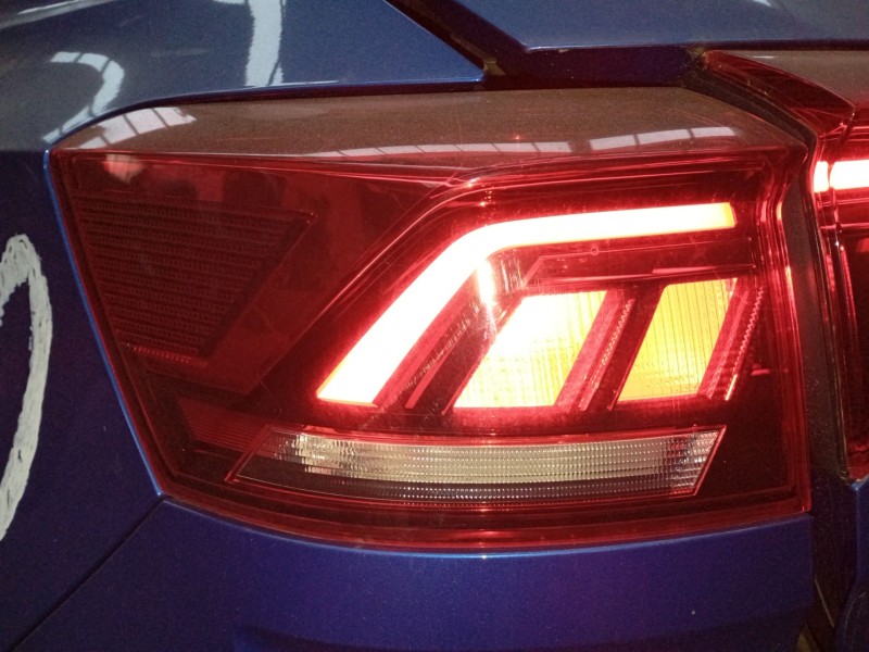 Recambio de piloto trasero izquierdo para volkswagen t-roc (a11, d11) 1.5 tsi referencia OEM IAM   