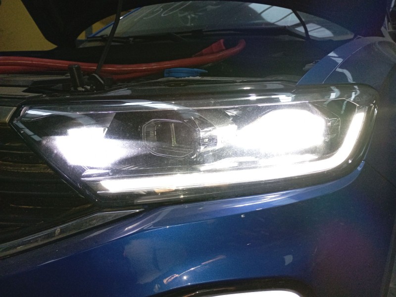 Recambio de faro izquierdo xenon para volkswagen t-roc (a11, d11) 1.5 tsi referencia OEM IAM 2GA941035AM  