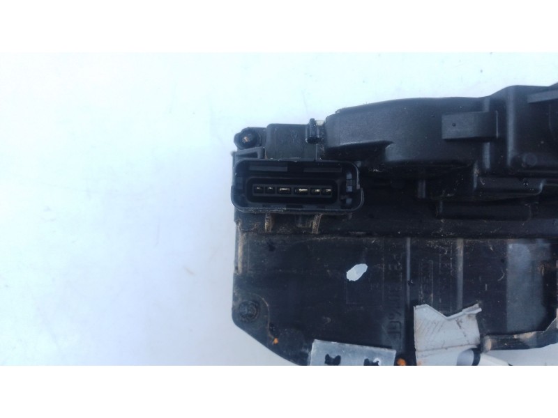 Recambio de cerradura puerta delantera izquierda para renault kadjar (ha_, hl_) 1.5 blue dci 115 referencia OEM IAM   