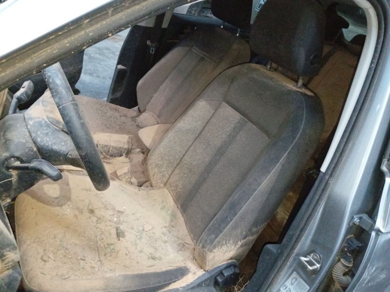 volkswagen t-roc (a11, d11) del año 2024