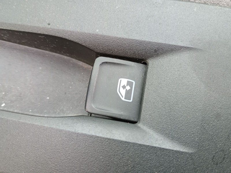 Recambio de mando elevalunas delantero derecho para volkswagen crafter furgoneta (sy_, sx_) 2.0 tdi referencia OEM IAM   