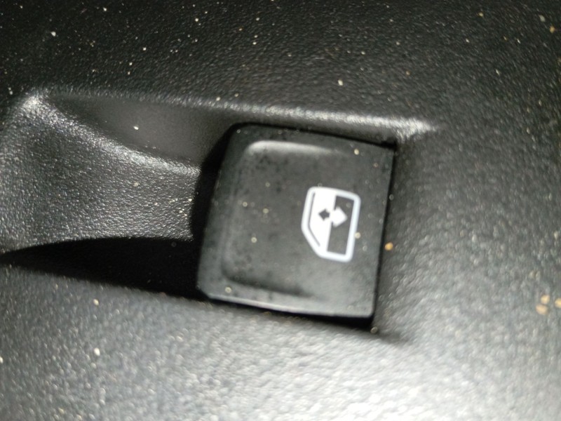 Recambio de mando elevalunas trasero derecho para volkswagen t-roc (a11, d11) 1.5 tsi referencia OEM IAM   