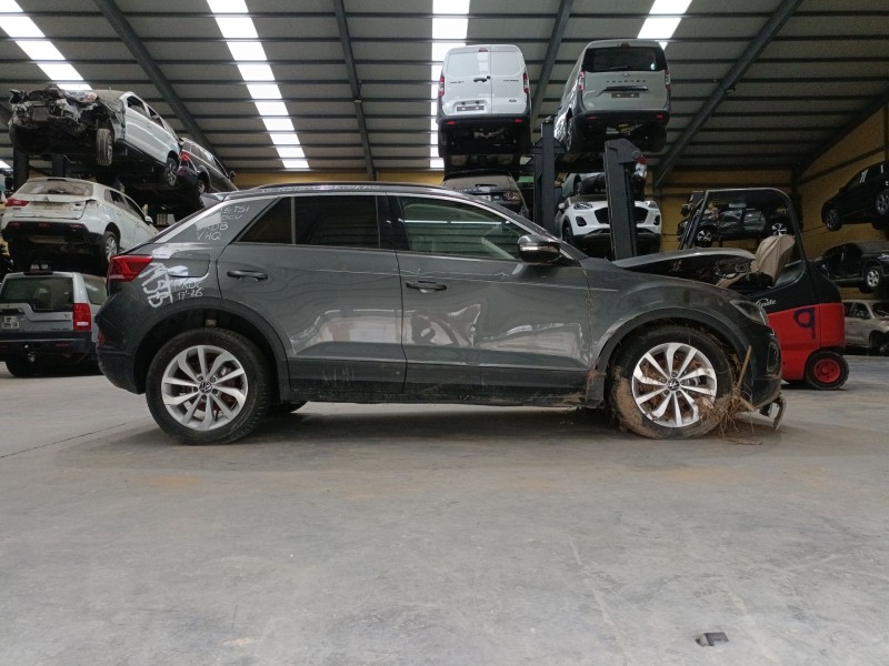 volkswagen t-roc (a11, d11) del año 2024