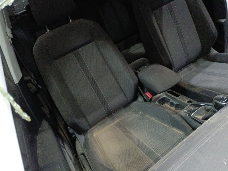 volkswagen t-roc (a11, d11) del año 2024