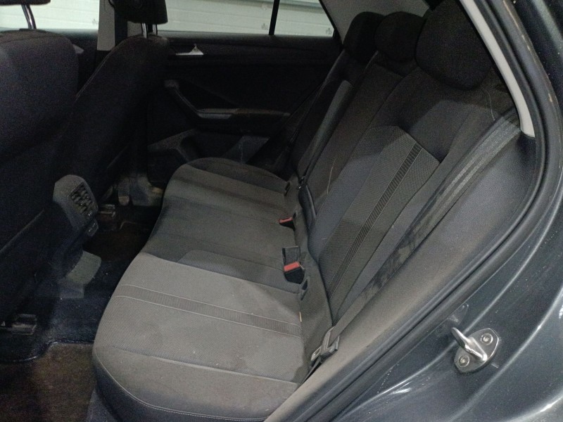 volkswagen t-roc (a11, d11) del año 2024