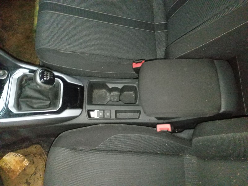 Recambio de consola central para volkswagen t-roc (a11, d11) 1.5 tsi referencia OEM IAM   