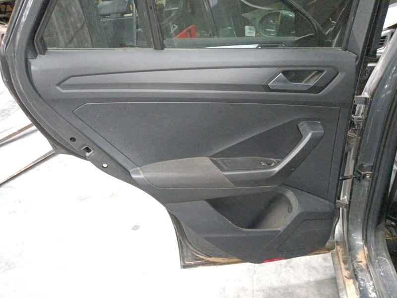 Recambio de guarnecido puerta trasera izquierda para volkswagen t-roc (a11, d11) 1.5 tsi referencia OEM IAM   